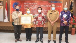 Pemkot Pangkalpinang Terima Penghargaan Kota Peduli HAM dari Menkumham RI