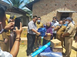 Bersama PT Timah dan Bupati, Ketum APTIN Bantu Korban Puting Beliung di Desa Pergam