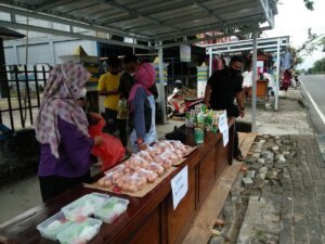 Organisasi Komunitas Pemuda Kreatif Gelar Penjualan Sembako Murah