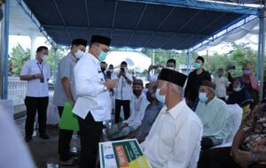 Giliran Warga Desa Batu Tunu yang Mendapat Santunan Zakat