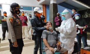 Penumpang Kapal Roro Sakura Exppres Ditest Swab Antigen di Pelabuhan Pangkal Balam