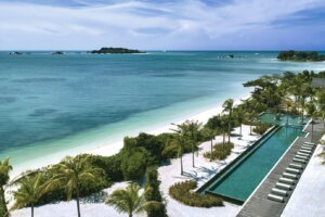 RESORT SHERATON BELITUNG BANGUNKAN JIWA PETUALANGAN DI DALAM ANDA