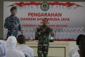Danrem 045/Gaya Beri Pengarahan ke Paskibraka Provinsi Babel
