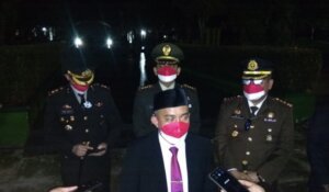 Wako Pangkalpinang Hadiri Apel Kehormatan dan Renungan Suci Peringatan HUT RI ke 76