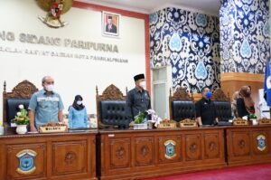 Rapat Paripurna Laporan Badan Anggaran dan Penandatangan Nota Kesepakatan KU-Perubahan APBD dan PPAS TA 2021
