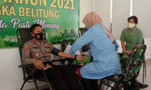 Sambut HUT TNI ke 76, Personil Polres Pangkalpinang Ikut Partisipasi Dalam Donor Darah