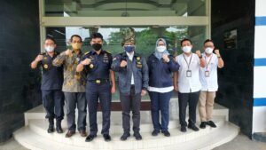 Kunjungi Kantor Bea Cukai Batam, Wamenkeu Suahasil: Kemenkeu TerbukaSemua Masukan dari Pelaku Usaha agar NLE Dan BLE Sesuai Kebutuhan