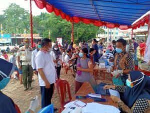 Riza Imbau Masyarakat Jangan Takut Divaksin COVID-19