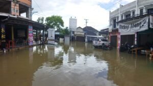 Akibat Hujan Deras Sejumlah Titik di Pangkalpinang Terendam