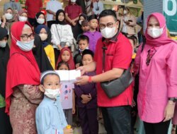 Beri Kebahagiaan dan Keceriaan, Bupati Basel Ajak Anak Yatim Berbelanja Lebaran dan Buka Puasa Bersama
