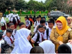 Para OPD Pemkab Basel Datangi Rumah Anak Penderita Stunting, Wabup Optimis Basel Zero Kasus