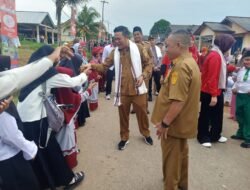 Warga Desa Nyelanding Antusias Sambut Kedatangan Riza-Debby di Aik Bakung Edisi 20