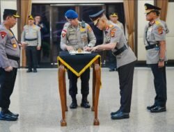 Tongkat Komando Berganti, Irjen Pol Hendro Pandowo Resmi Jabat Kapolda Babel