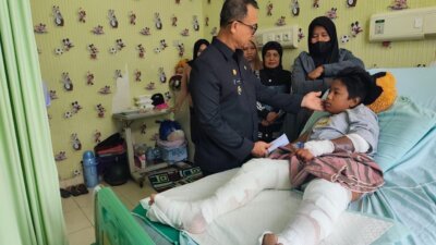 Wabup Syahbudin Gerak Cepat, Kunjungi Korban Sambar Petir di RSUD Depati Bahrin