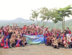 Belajar Tak Lagi di Kelas, Ratusan Anak SD Taklukkan Alam Bangka