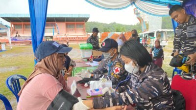 TNI AL Wujudkan Masyarakat Sehat, Lanal Babel Gelar Bakti Kesehatan dan Baksos di Sungailiat