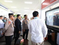 Kapolda Babel Pantau Pos Pengamanan di Bandara-Pelabuhan, Pastikan Pelayanan Mudik Aman