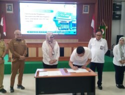 BPJN Babel dan Bupati Riza Herdavid Tandatangani Serah Terima Aset Jalan Senilai Rp49,9 Miliar